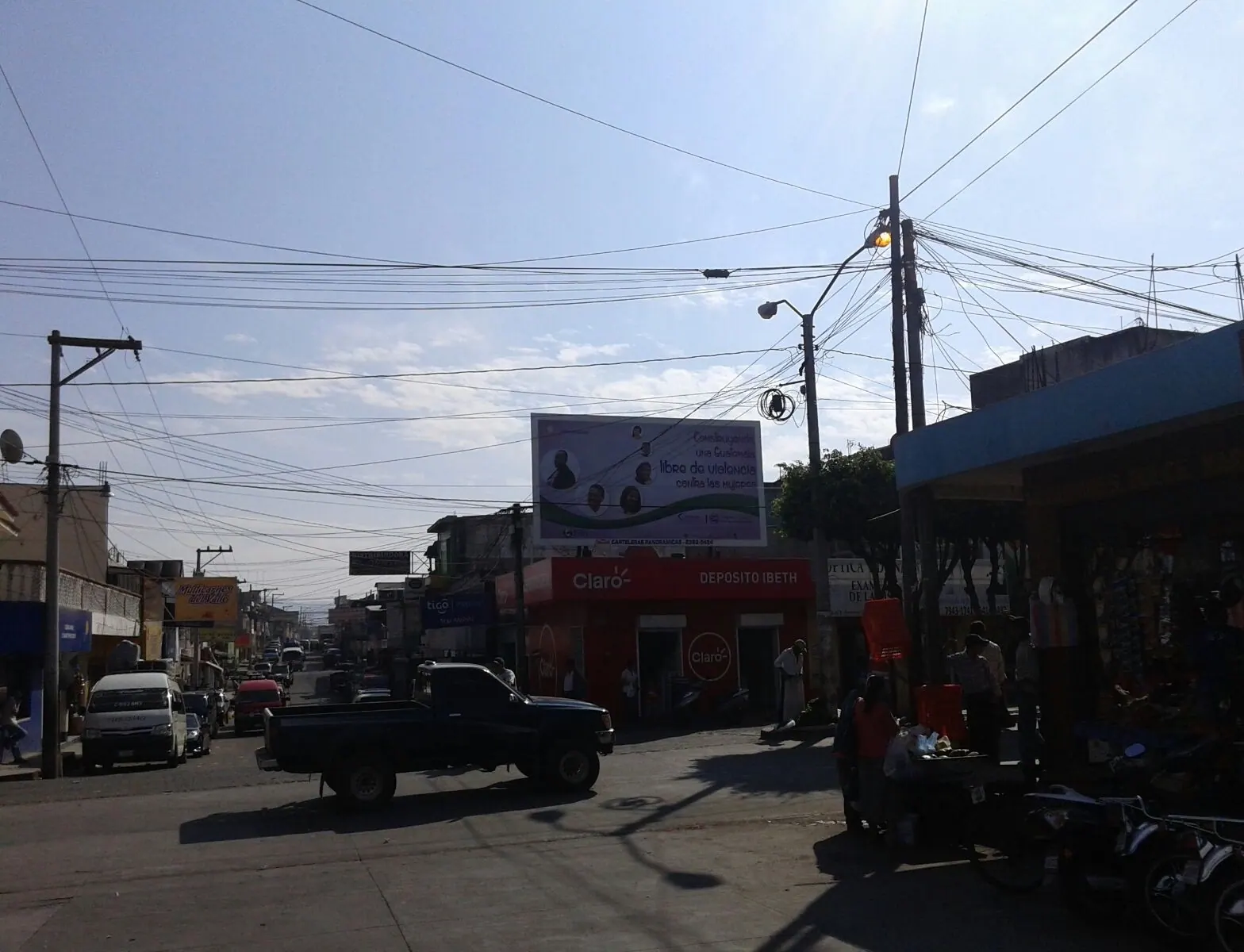Valla AT-127 - 5 Av 8-01 zona 1 Mercado Esquipulas (Salida)