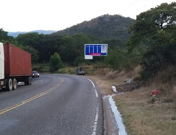 Valla AT-49 - Km 106.7 retorno de Teculután