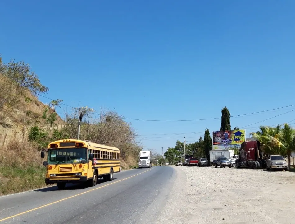 Valla AT-83 - Km 174.5 a Los Amates (Salida)