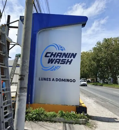 Rótulos Tipo Tótem - ejemplo